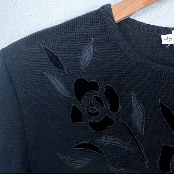 Vintage VALENTINO 100% Wool Floral Velvet Sweater, Black 6 - Designer, Italian - Picture 5 of 10